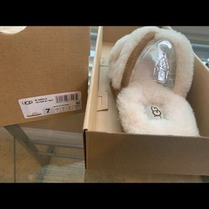 UGG slippers SIZE: 7